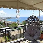 House With Amazing View Apartament *